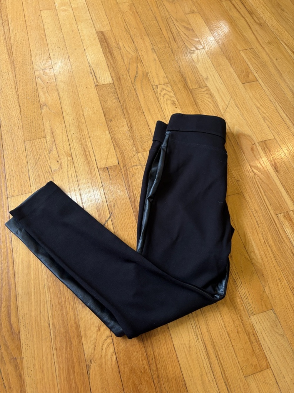 Club Monaco Black Women’s Jogger Pants with Side Panel Size 8